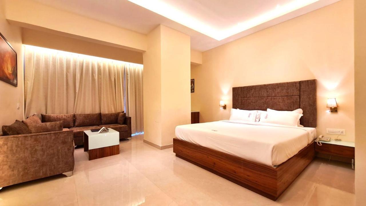Galaxy Club & Hotel Bijapur  Exterior photo